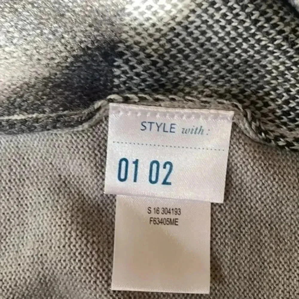 Ryan Seacrest Distinction  men’s sweater
